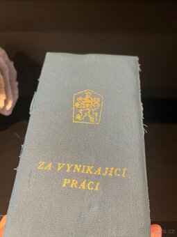 Vyznamenání za Vynikající práci komplet etue bronz - 3