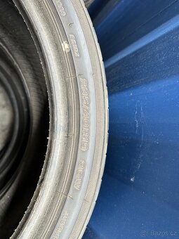 Prodám Pneumatiky Bridgestone 235/40r19 - 3