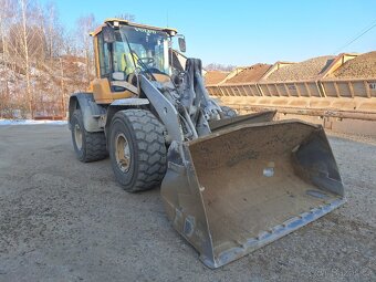 VOLVO L 90 H 4X4 - 3