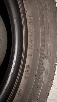 Bridgestone 235/55 r17 - 3