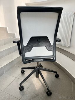 kancelářská židle Vitra ID Mesh - 3
