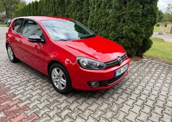 Volkswagen Golf 1,2TSi /77kw top stav serviska benzín - 3