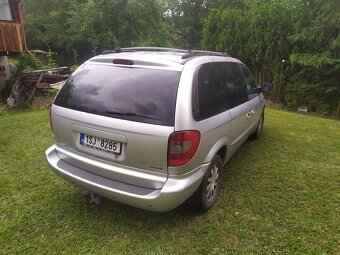 CHRYSLER VOYAGER 2.5 CRD manuál 7 míst. - 3