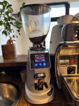 Prodám kávovar + mlýnek - 3