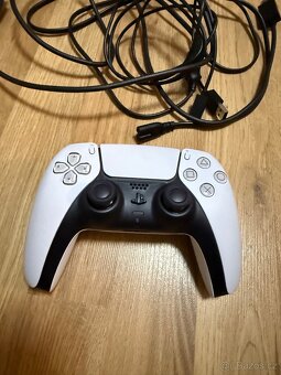 PS5 + ovladač TOP STAV - 3