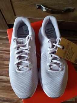 Nové tenisky Nike Revolution 7 - 3