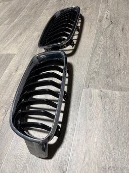 BMW F30 mřížky do přední masky - 3