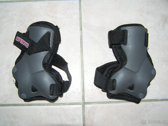 Chrániče na kolena, lokty, dlaně - 3