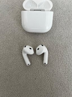 AirPod 4 - 3