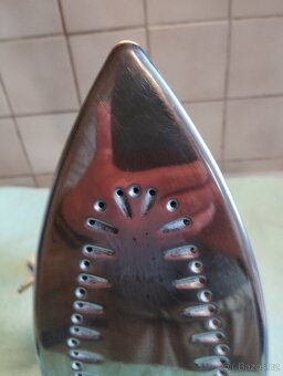 Napařovací žehlička. - 3