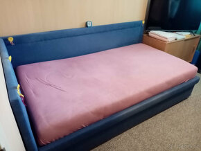 Daruji jednolůžkovou postel 110 X 210 cm za odvoz (spěchá) - 3