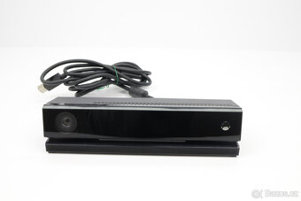 Microsoft XBOX One S 500GB + KINECT, 2x ovladač, 6x hra - 3