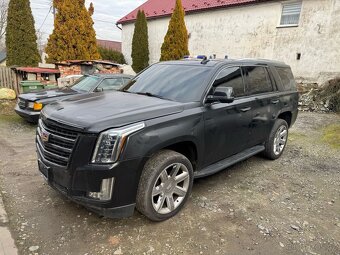 Cadillac Escalade - 3