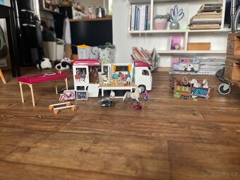 Schleich přepravník koní a další koně a doplňky - 3