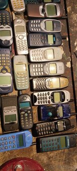 Konvolut mobilů - 3