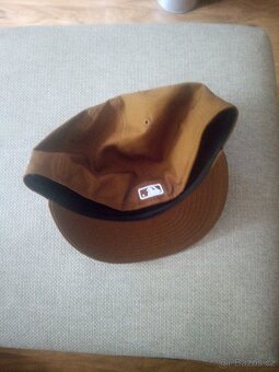 Hnědá kšiltovka New Era vel.7 5/8 - 3