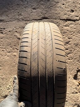 Bridgestone Alenza 235/55r19 101v - 3
