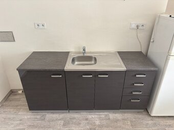 Kuchyňská linka 180 cm s dřezem - 3