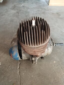 Motor na moto ČZ 175 - 3
