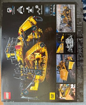 LEGO Technic 42131 Buldozer Cat D11 - 3