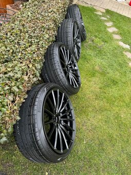 Pirelli p zero r19/235/35 lletni - 3