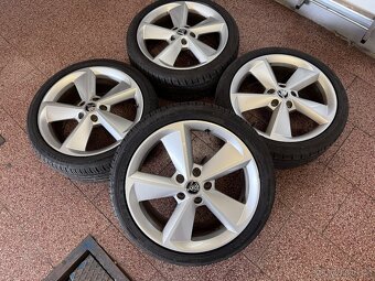 Originální Alu kola Škoda r18 letní pneu - 3