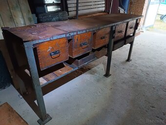 Prodám dílenský stůl, ponk. Masivní, bitelný - 3