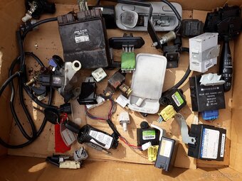 Díly Toyota Corolla 2.0 D-4D rok 2003 - 3