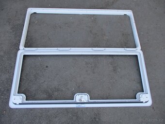 Rám na servisní dvířka ke karavanu - 3
