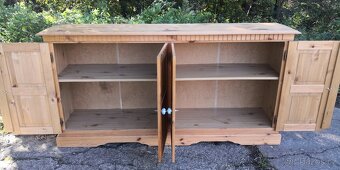 Masivní dlouhá komoda - 3