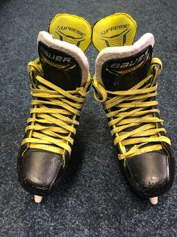 BAZAR - HRÁČSKÉ HOKEJOVÉ BRUSLE BAUER SUPREME M4 INT. - 3