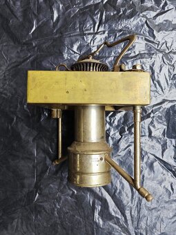 Wiktorinova lihová lampa - 3