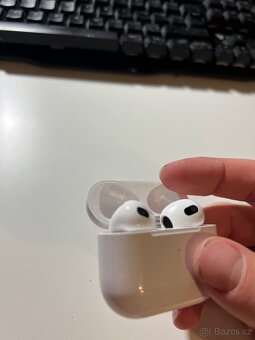 AirPods 3 generace - 3