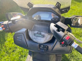 Suzuki Burgman 650 - 3