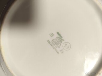 Sada starých porcelánových talířů. - 3