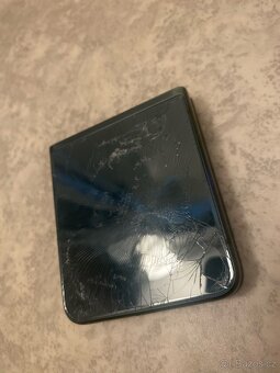 Prodám Samsung Galaxy Z Flip 4 - 3