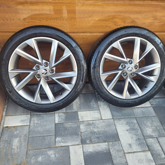 Alu kola Vega Škoda Superb 3 (245/45 R 18) - 3