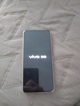 Vivo 80  Pěkný mobil - 3