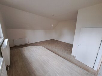 Pronájem atypického bytu 3+1 - 3