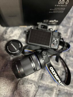 Olympus OM-D E-M10 Mark IV - komplet - 3