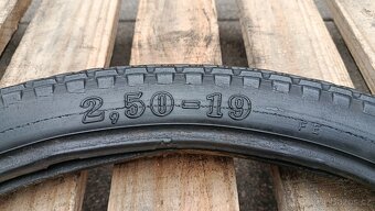 Baťa Super Sport 2,50-19 original motopneu - 3