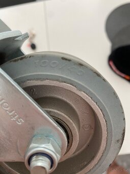 Průmyslové kolečko otočné 100 - 3