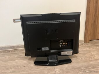 Televize 22 palců 56cm - 3