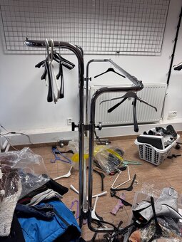 Prodejní stojany, věšáky - 3