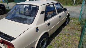 Prodám Škoda 125L béžová - 3