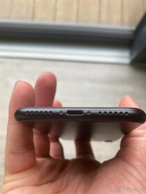 Prodam pekny Apple iPhone 7 128GB Black - 3