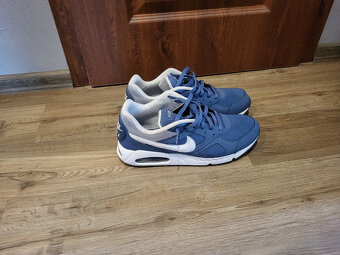 Nike - 3