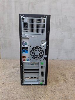 HP Z420 Workstation - stolní počítač - 3