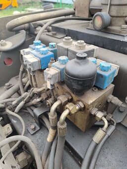 Hydraulický rozvaděč včetně elektromagnetů - 3
