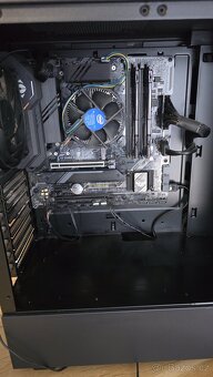PC: ASUS TUF GAMING B460M, Intel i3, 16gb RAM - 3
